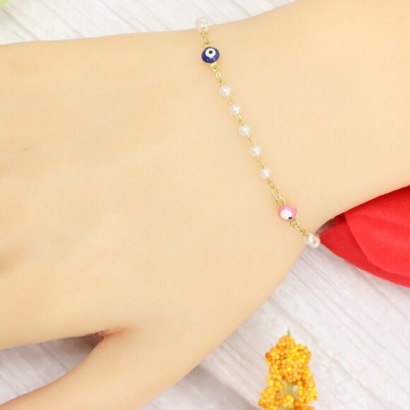 "Trendy Handmade Bracelet – A Thoughtful Gift for Girls & Women | UNVRC1398 - Picture 3 of 10